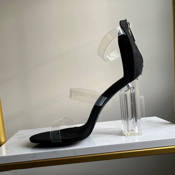 Cape Robbin Maria-7 Lucite Clear Perspex Block Heel Open Peep Toe Sandal Size 8 - Picture 8 of 12